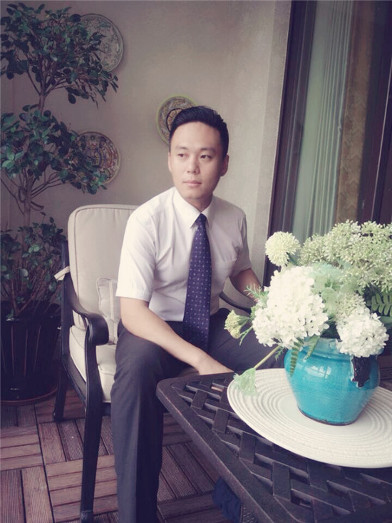 營銷支持部經理 張磊 
