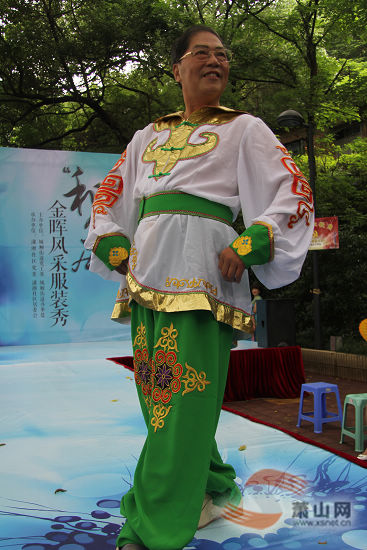 驚艷!瀟湘摩登老人走T臺 金暉風采“靚”出來