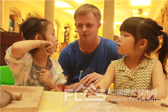 綠城·長興廣場周六“少兒英語角”趣味課堂快樂