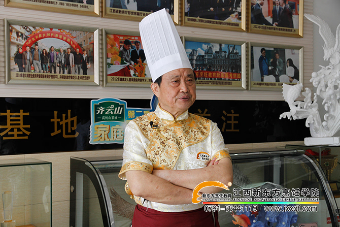 中國(guó)烹飪大師涂序鳳秀絕活 秀色美味引爆社區(qū)廚藝大賽