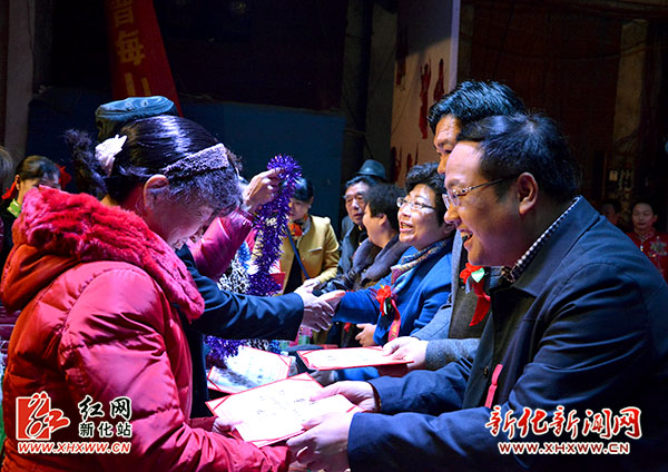 新化縣老年大學召開建校十周年總結表彰大會