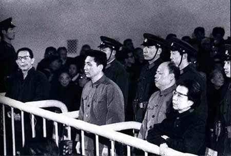 ”武健華說:“中共中央是什么人你難道不