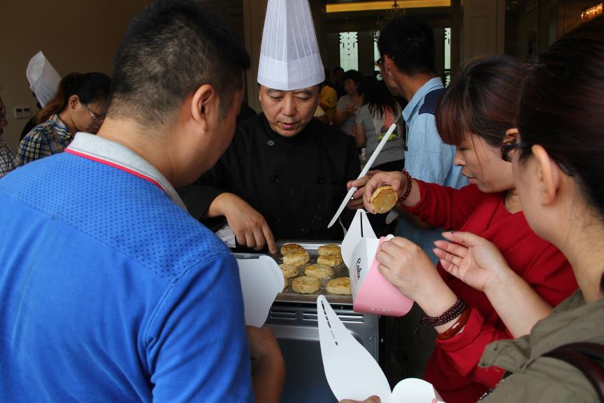 北萬社商大廚教你做月餅