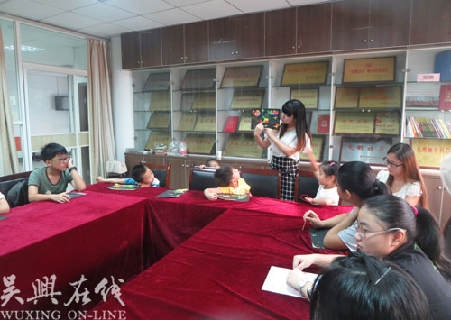 朝陽(yáng):都市家園社區(qū)開(kāi)展青少年創(chuàng)意課堂