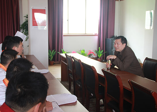 上海新東方烹飪學(xué)校：國宴大師來校授課 美味菜肴香滿園