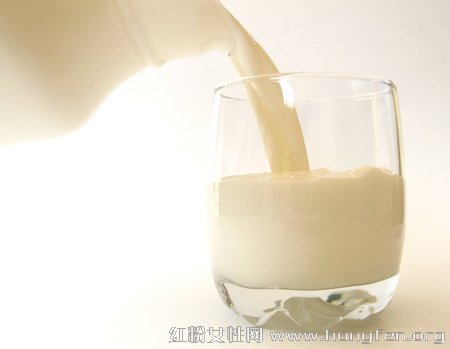 居家生活中關于喝牛奶的養生常識