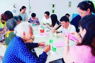 滿足居民個性化養老需求， 各街道因地制宜創新居家養