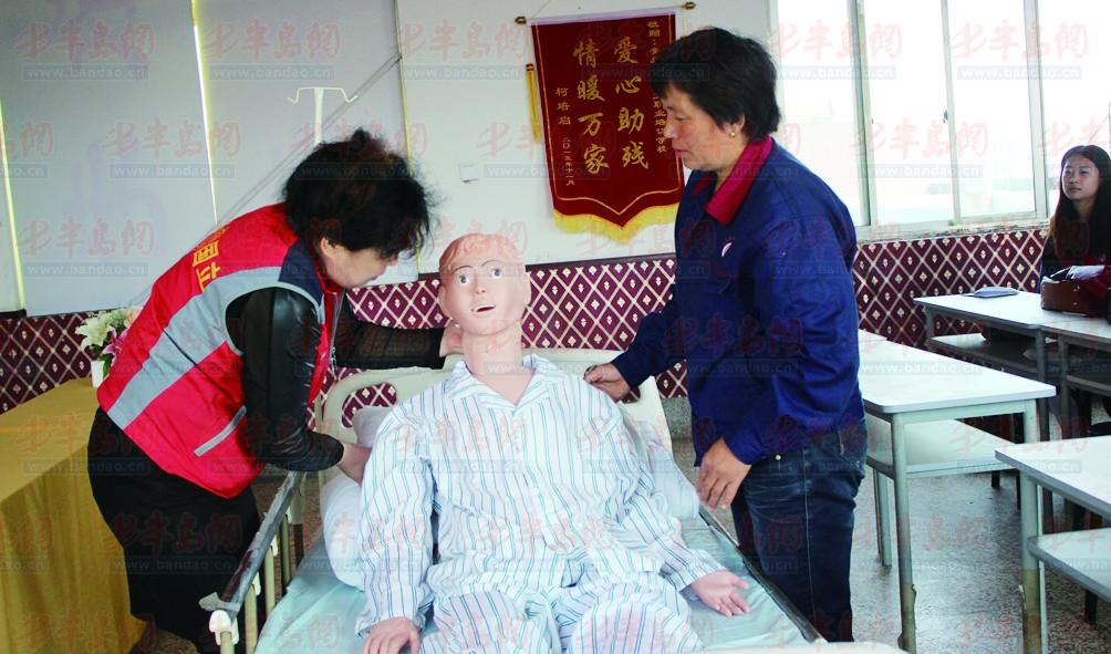 家政市場(chǎng)火保姆月嫂俏 市民要選正規(guī)家政公司