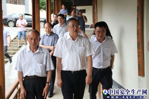 歐陽斌副主席一行視察安全文化長廊