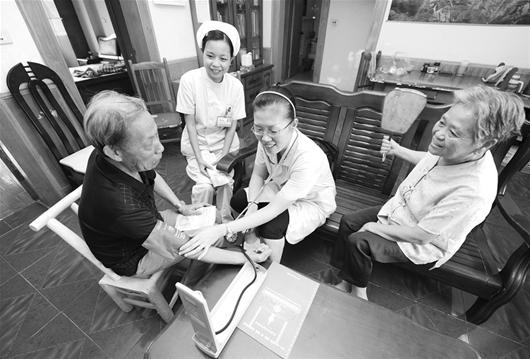 新政出臺(tái)月余街道簽約率低 社區(qū)醫(yī)院居家養(yǎng)老“