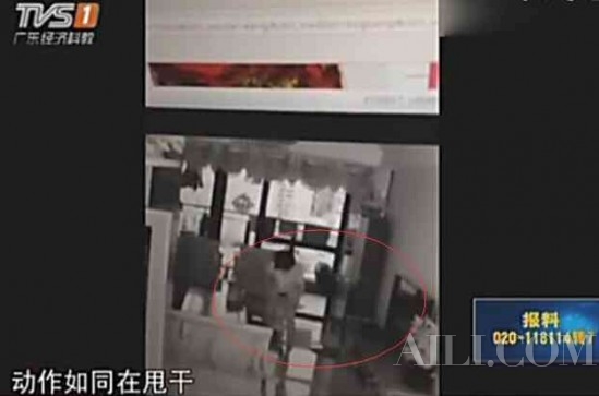 氣憤！監(jiān)拍保姆粗魯虐嬰：甩孩子如甩衣服