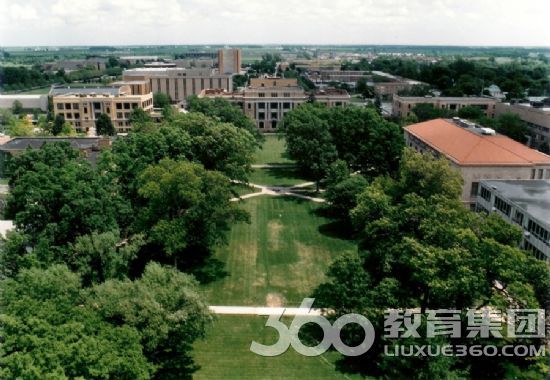 美國穆尼天主高中（Cardinal Mooney Catholic High School）零中介免費辦理