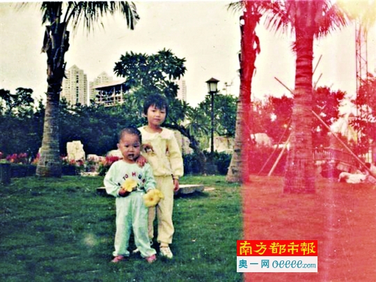 深圳：三歲兒子家門口被拐 父母苦尋20年終團(tuán)圓