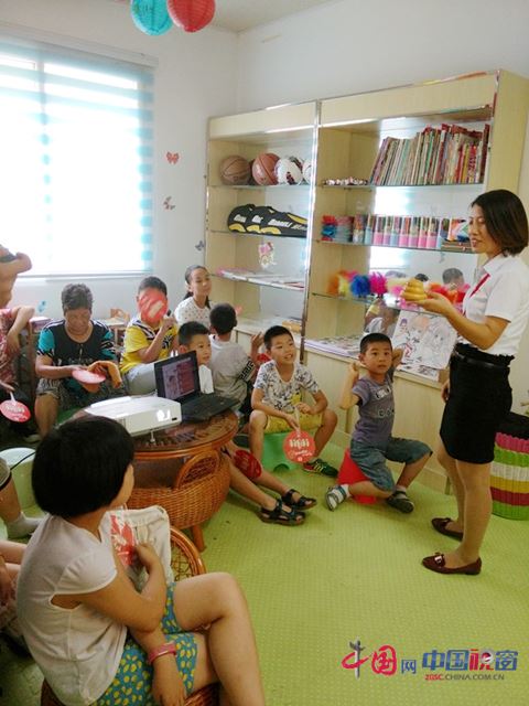 ?淮安市上海路社區(qū)“七彩課堂夏令營”深得孩子們的歡迎
