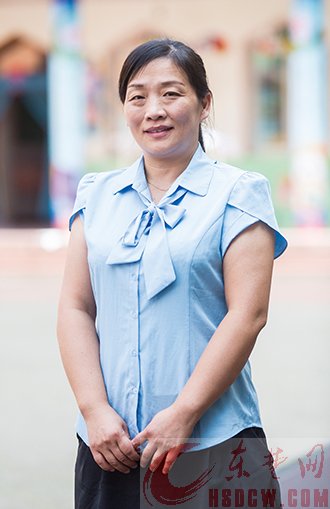 黃石市愛心藝術幼兒教育集團的優秀女幼師 孩子們喜歡 家長們信任 黃石市愛心藝術幼兒教育集團的優秀女幼師 孩子們喜歡 家長們信任