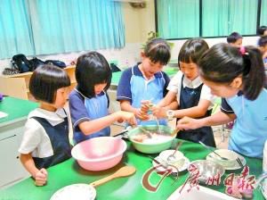 選修課走進廣東小學課堂 孩子自主選擇學習有勁頭