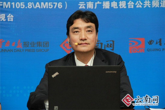 曲靖市長董保同做客“金色熱線” 現(xiàn)場答復民生