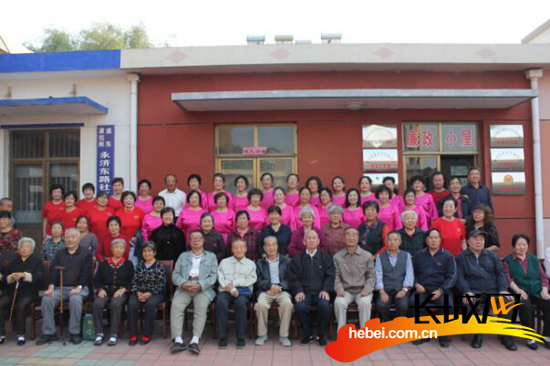 滄州市新華區(qū)永濟(jì)東路社區(qū)開展慶重陽系列活動(dòng)